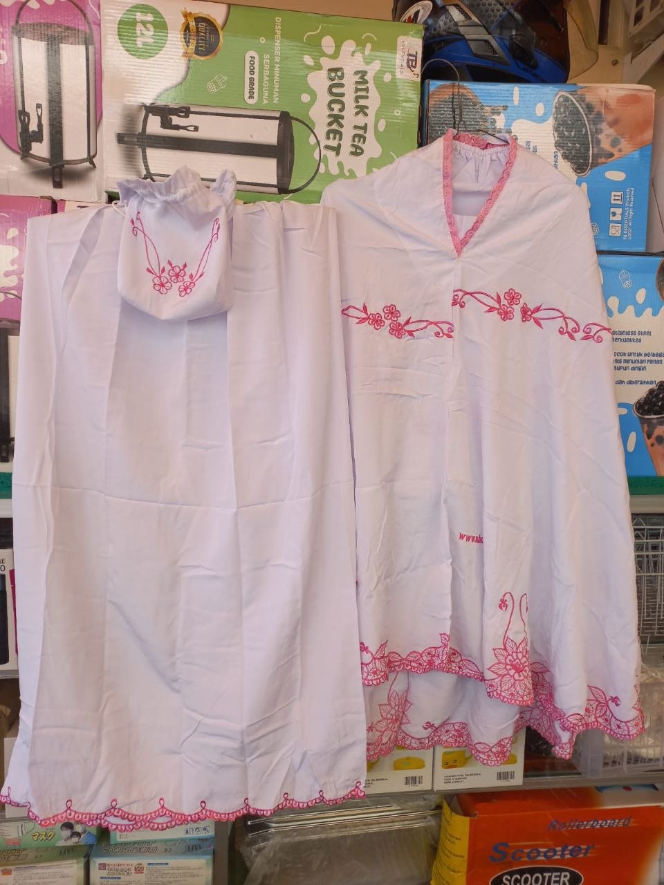 Mukenah Anak Putih Bordir Pink